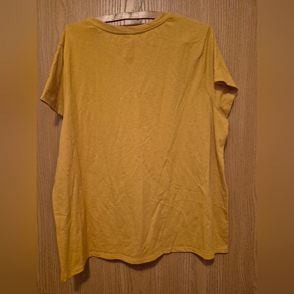 Peanuts snoopy yellow t-shirt size 2xl - Picture 4 of 5